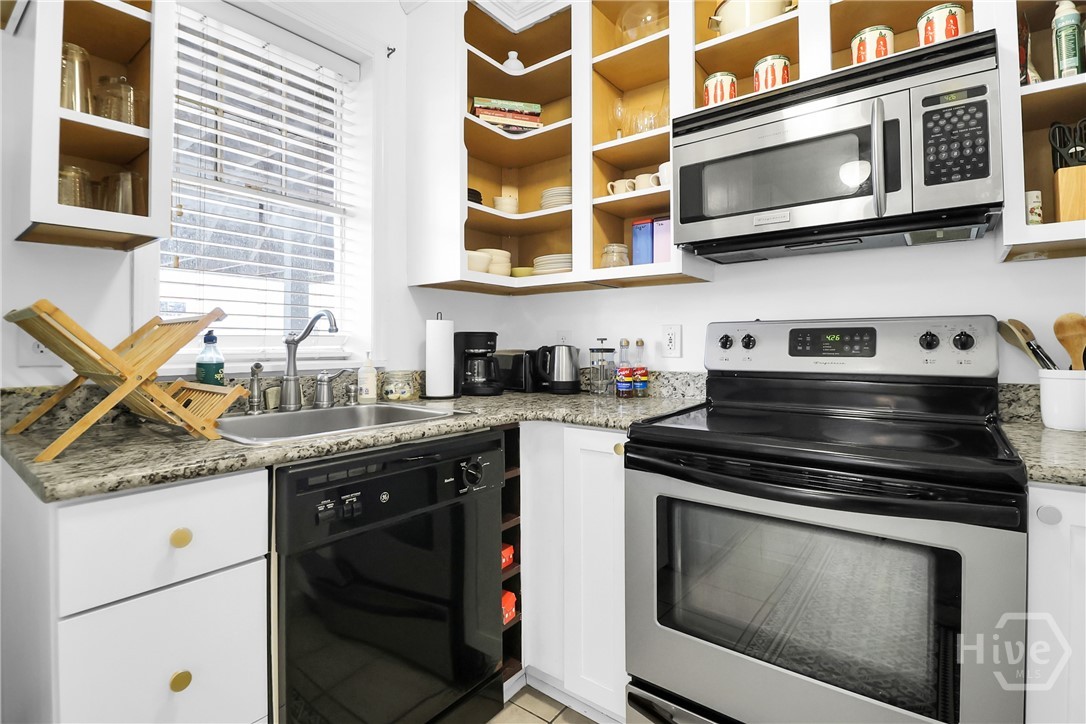 121 W Park Avenue 1 Property Photo 14