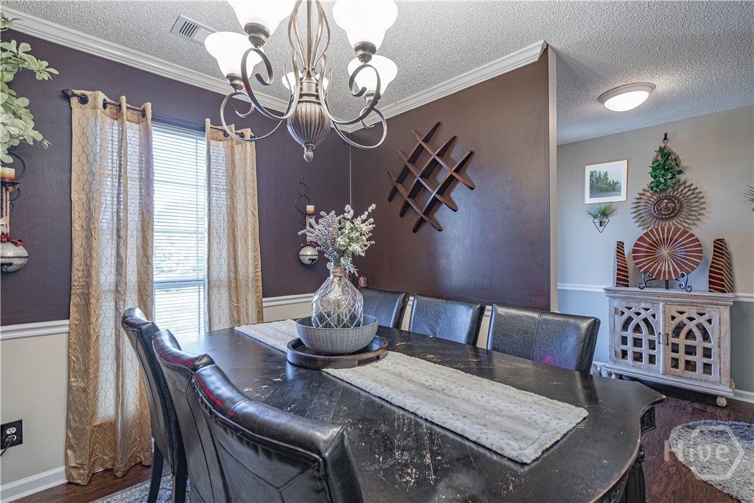 39 Cat Tail Court Property Photo 7