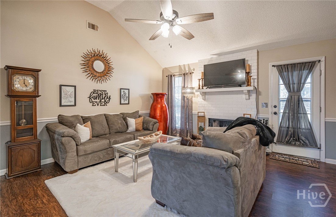 39 Cat Tail Court Property Photo 12
