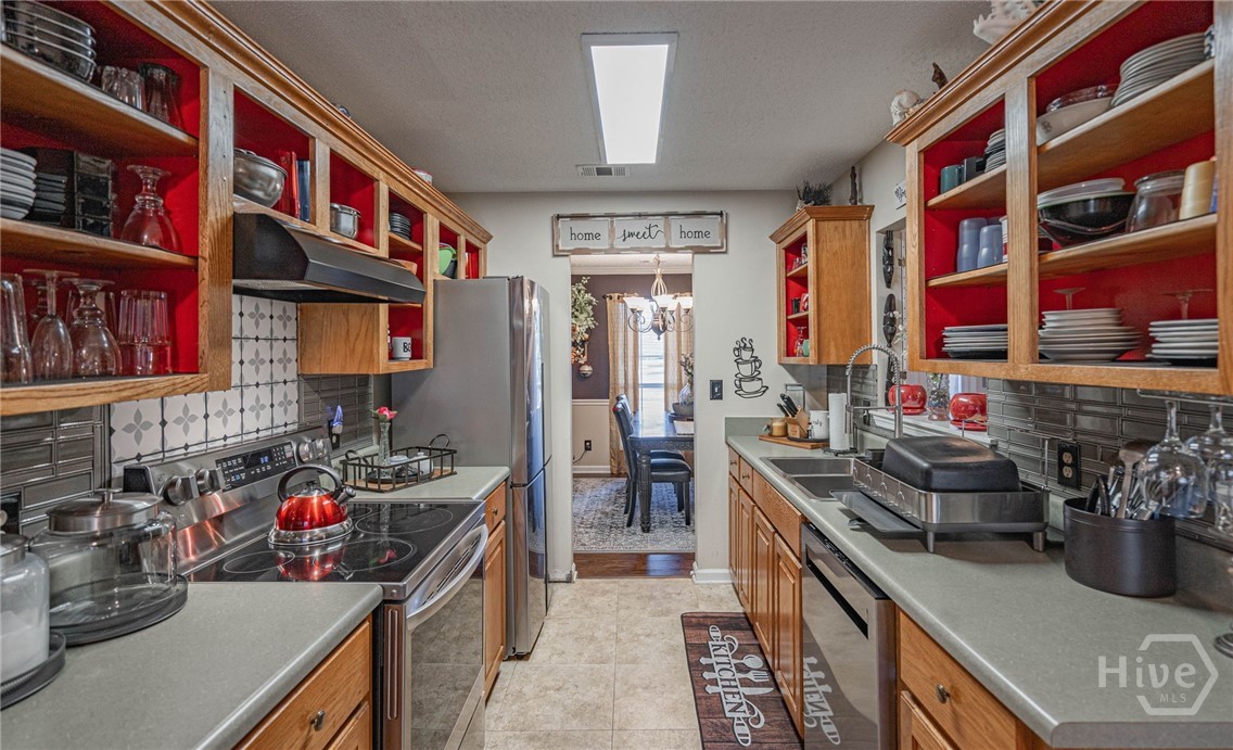 39 Cat Tail Court Property Photo 14