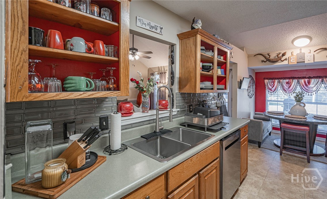 39 Cat Tail Court Property Photo 16