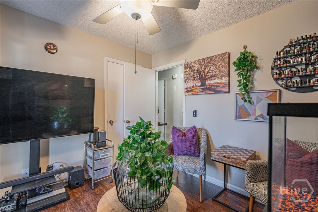 39 Cat Tail Court Property Photo 22