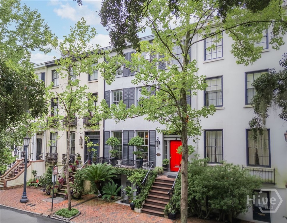 3 E Gordon Street Property Photo 1