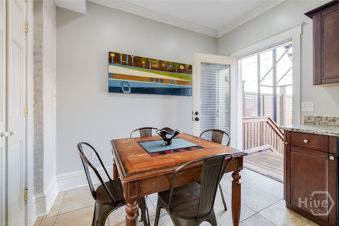 28 E Taylor Street Property Photo 10