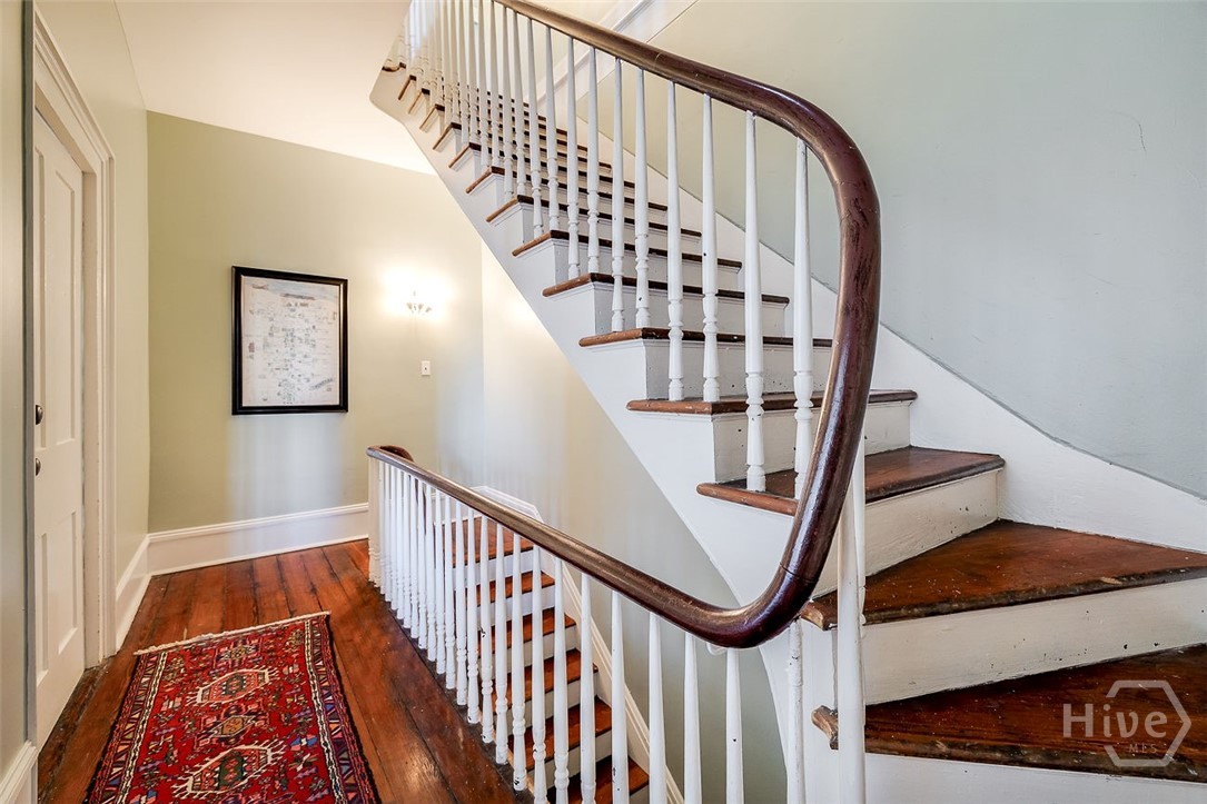 28 E Taylor Street Property Photo 19