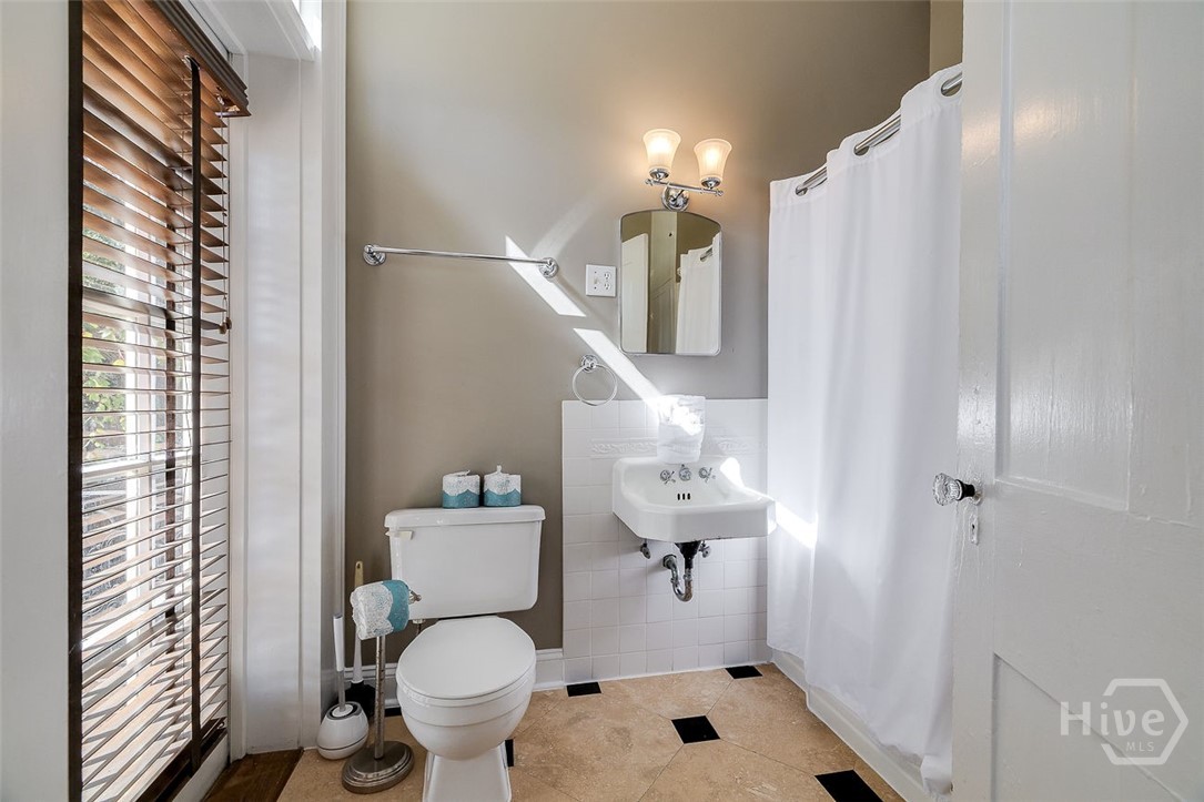 28 E Taylor Street Property Photo 30