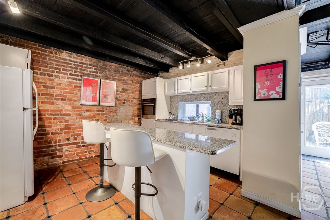 28 E Taylor Street Property Photo 48