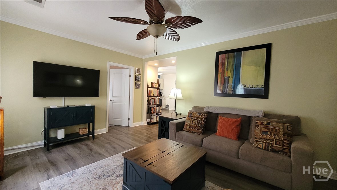 1704 E 31st Street Property Photo 6