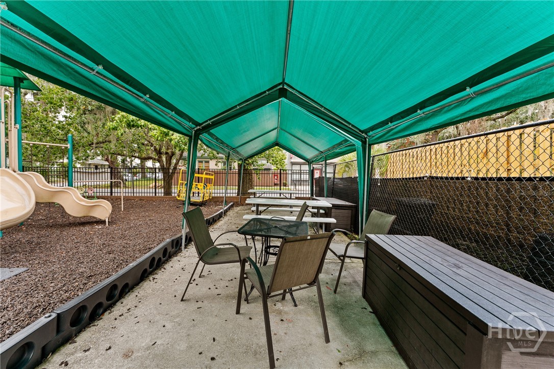 1106 E 48th Street Property Photo 13
