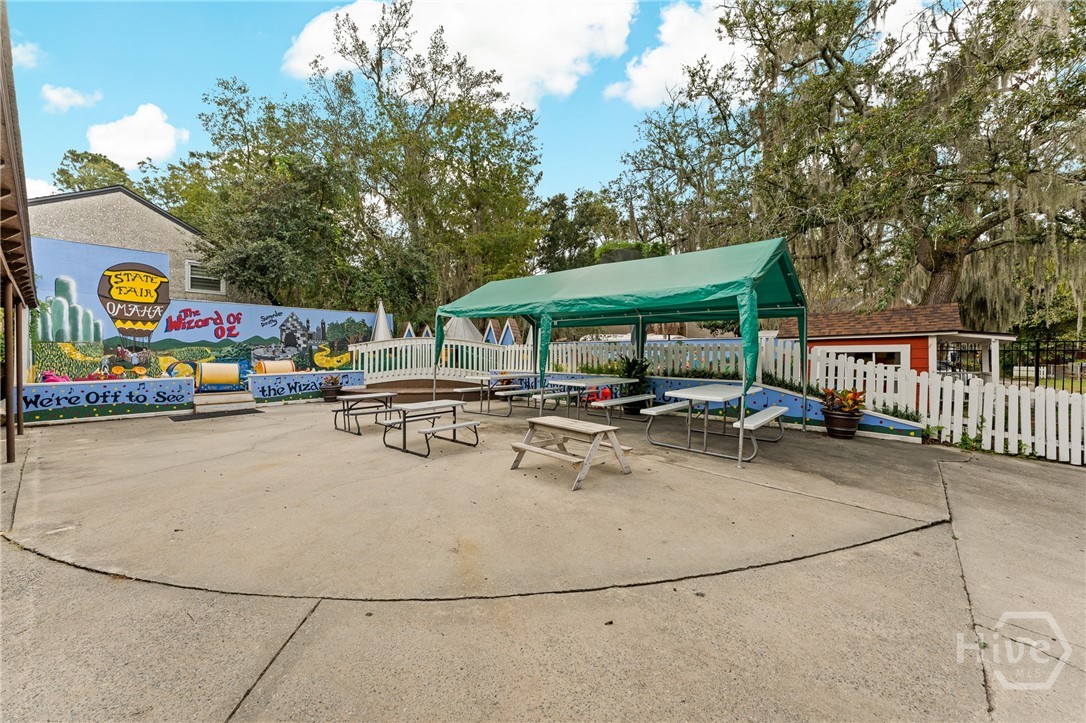 1106 E 48th Street Property Photo 19