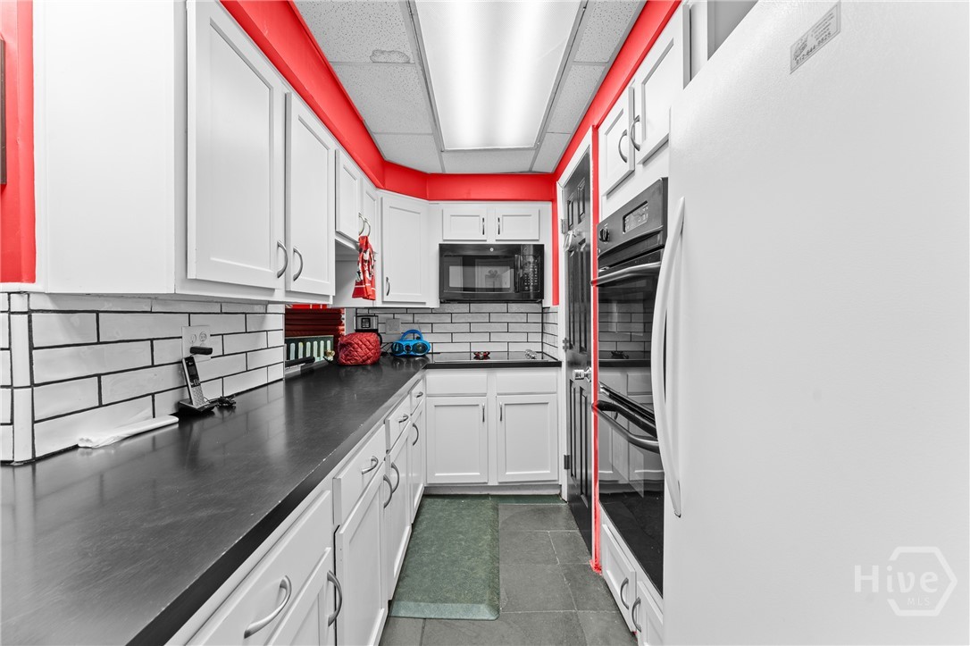 1106 E 48th Street Property Photo 40