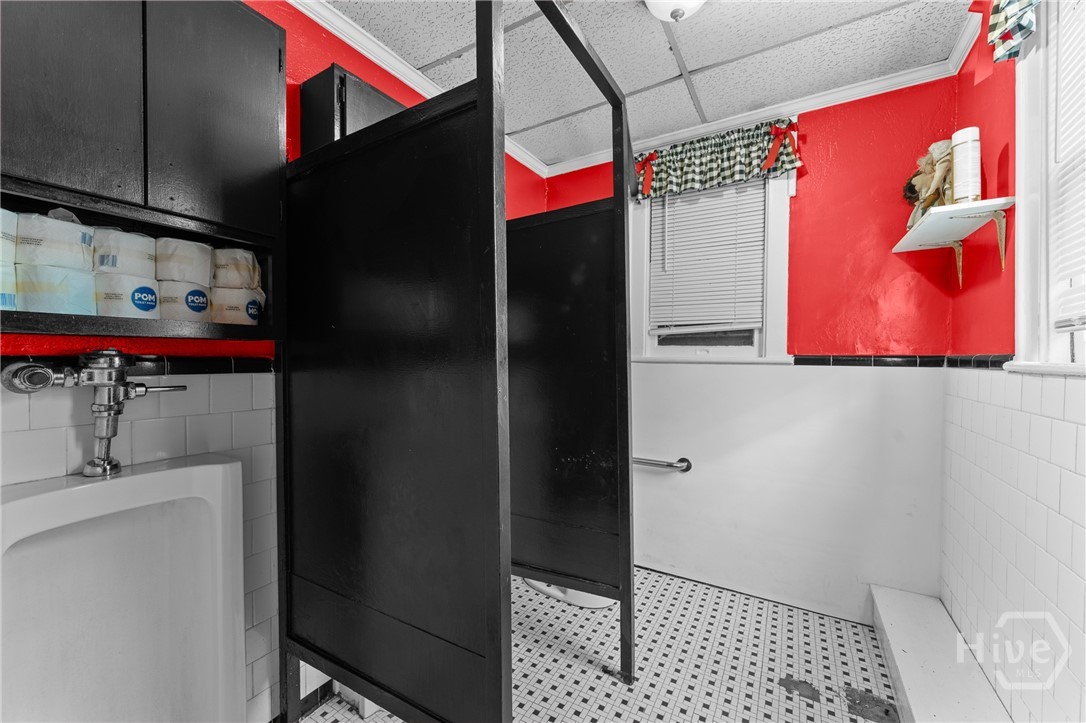 1106 E 48th Street Property Photo 44