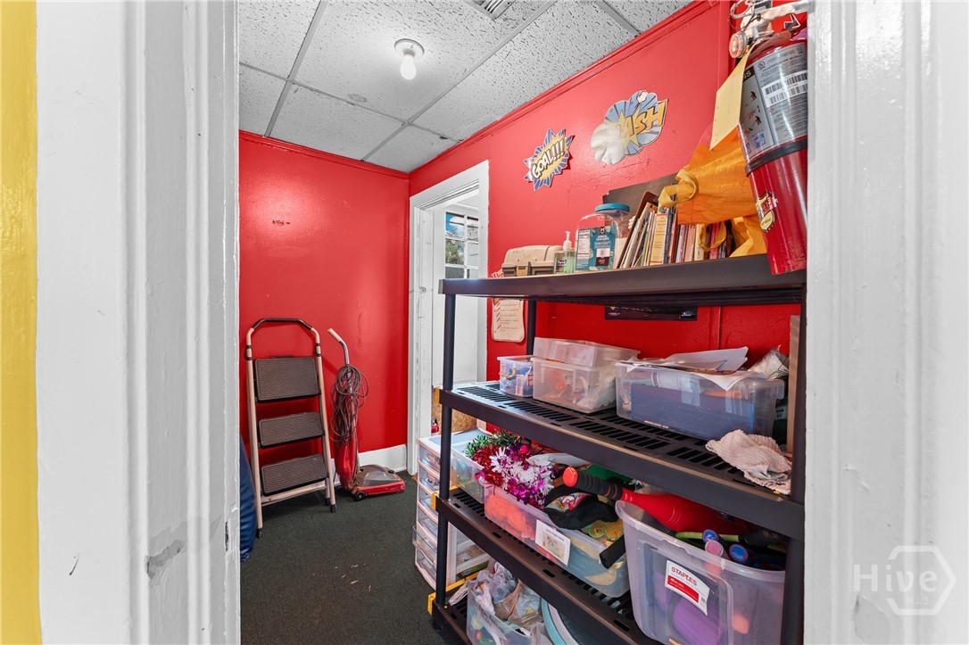 1106 E 48th Street Property Photo 69