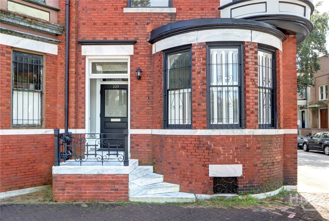 109 W Bolton Street A Property Photo 3
