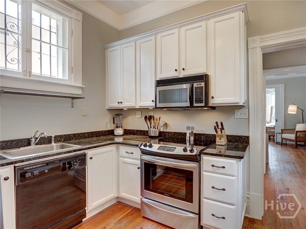 109 W Bolton Street A Property Photo 8