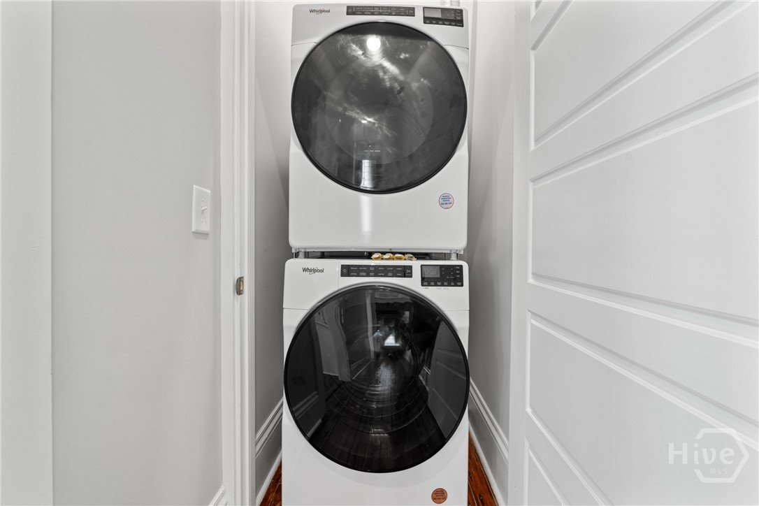 407 W 35th Street Property Photo 37