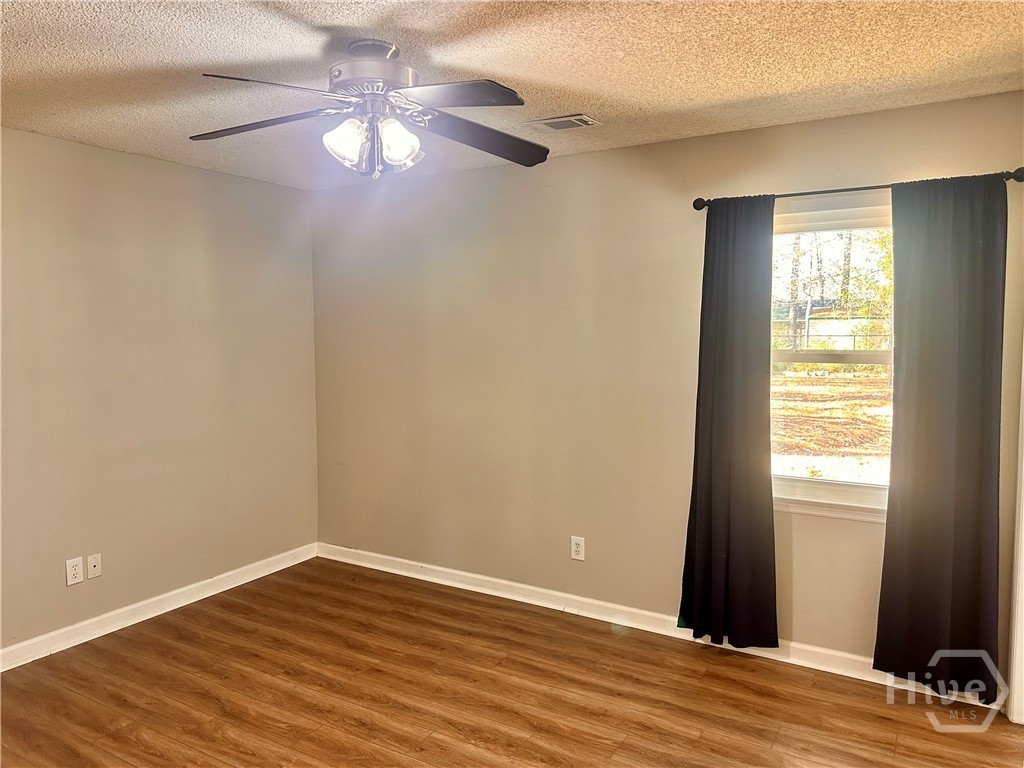 100 Usher Place Property Photo 11