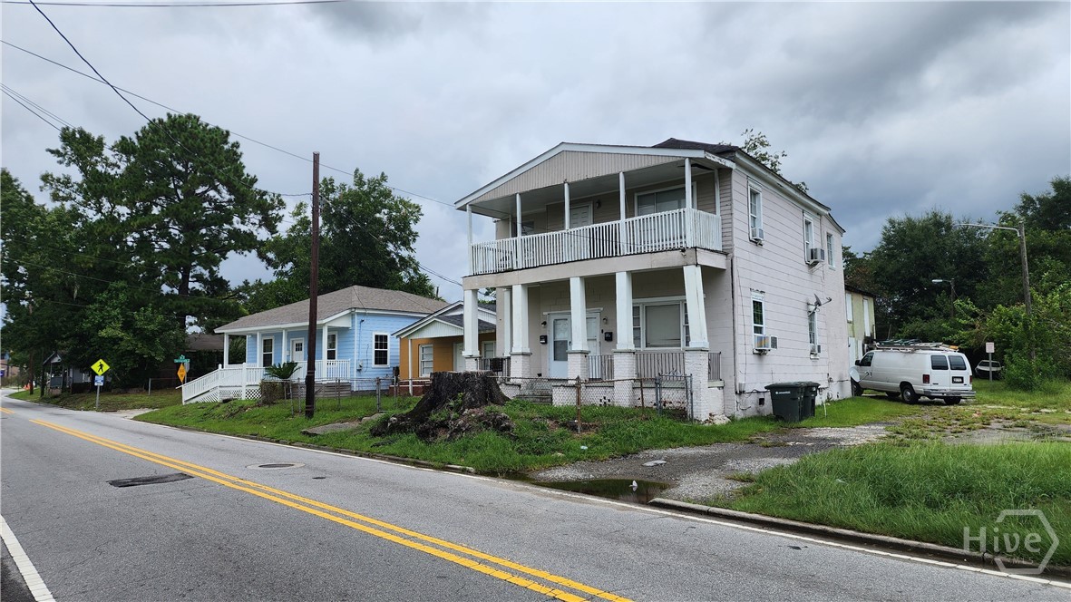 1004-06 Stiles Avenue Property Photo 4