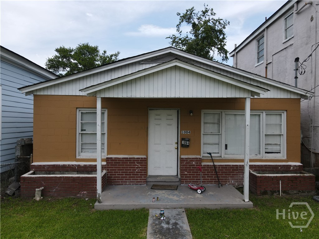 1004-06 Stiles Avenue Property Photo 8