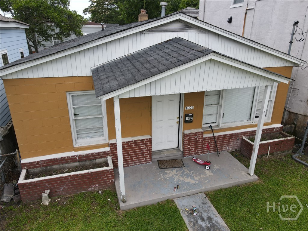 1004-06 Stiles Avenue Property Photo 9