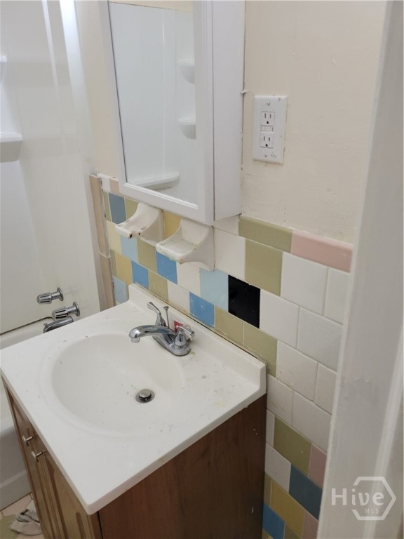 1004-06 Stiles Avenue Property Photo 14