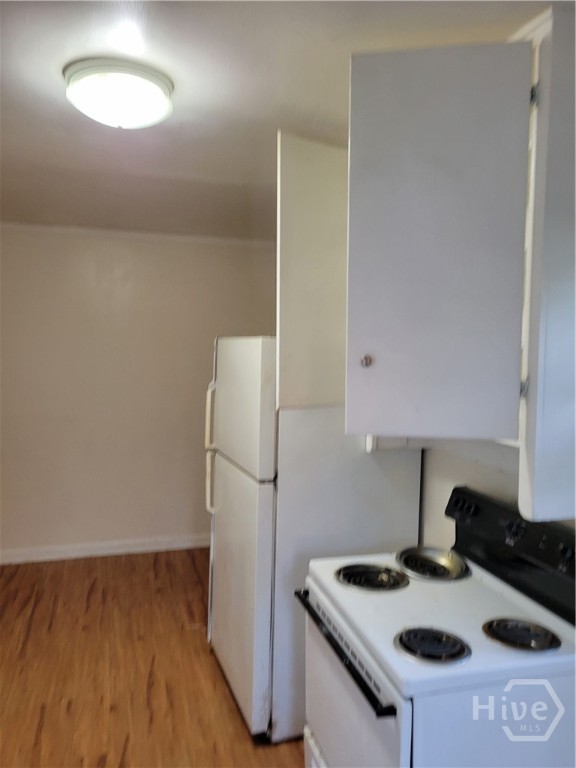 1004-06 Stiles Avenue Property Photo 16