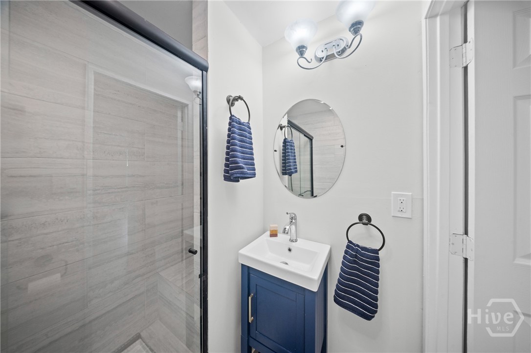 1117 W 41st Street Property Photo 17