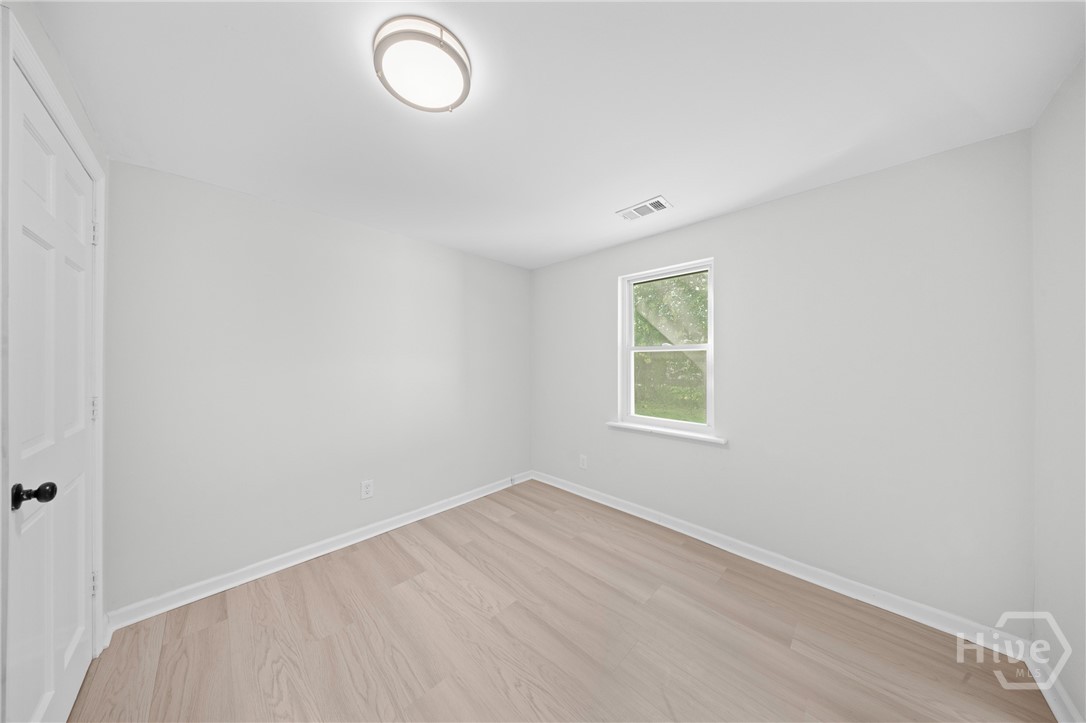 1117 W 41st Street Property Photo 22