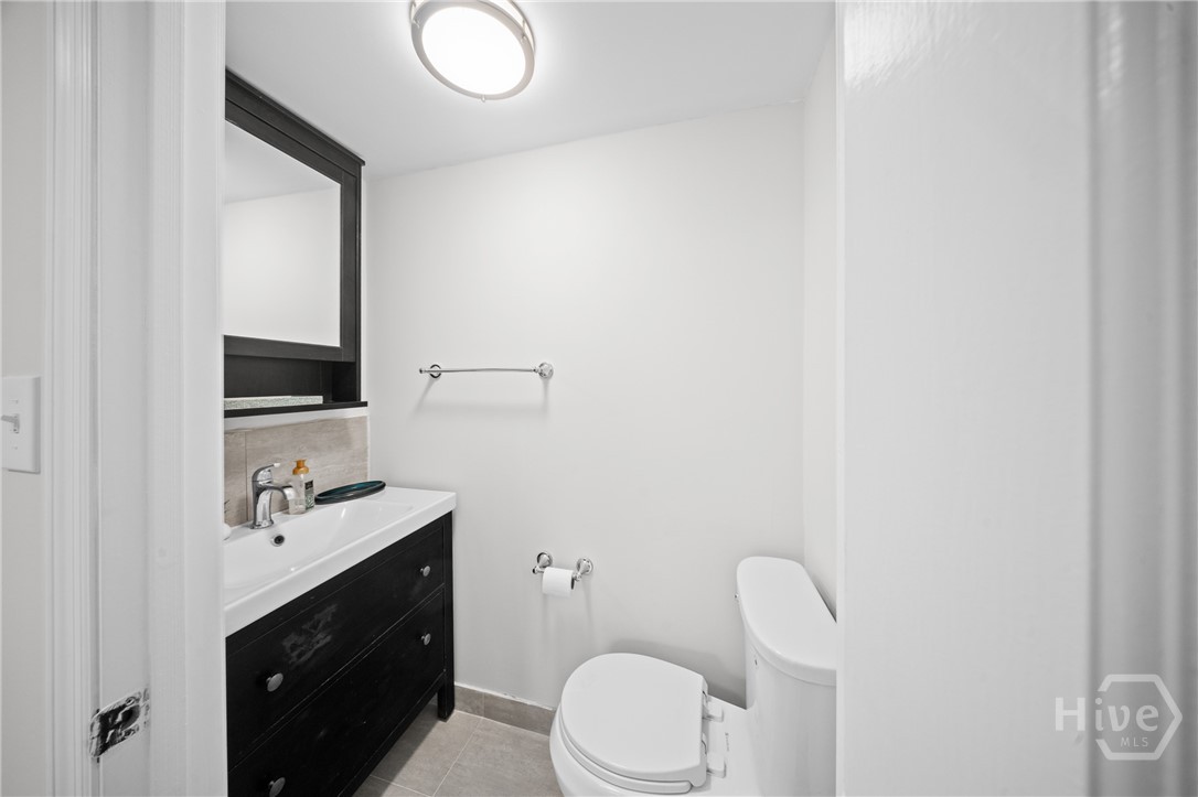1117 W 41st Street Property Photo 23