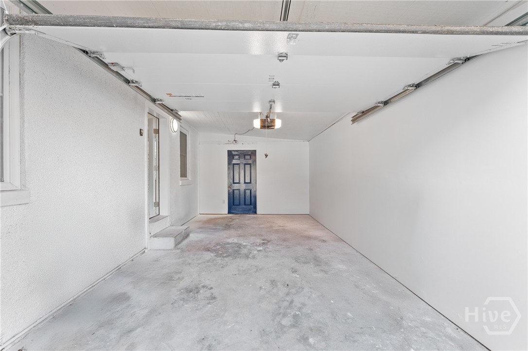 1117 W 41st Street Property Photo 25