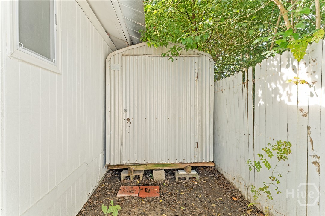 1117 W 41st Street Property Photo 37