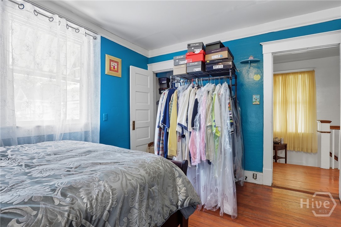 805 E 40th Street Property Photo 23