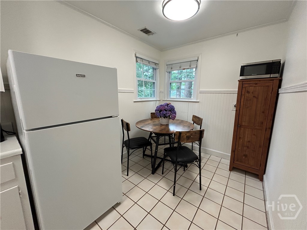 1506 E 50th Street Property Photo 7