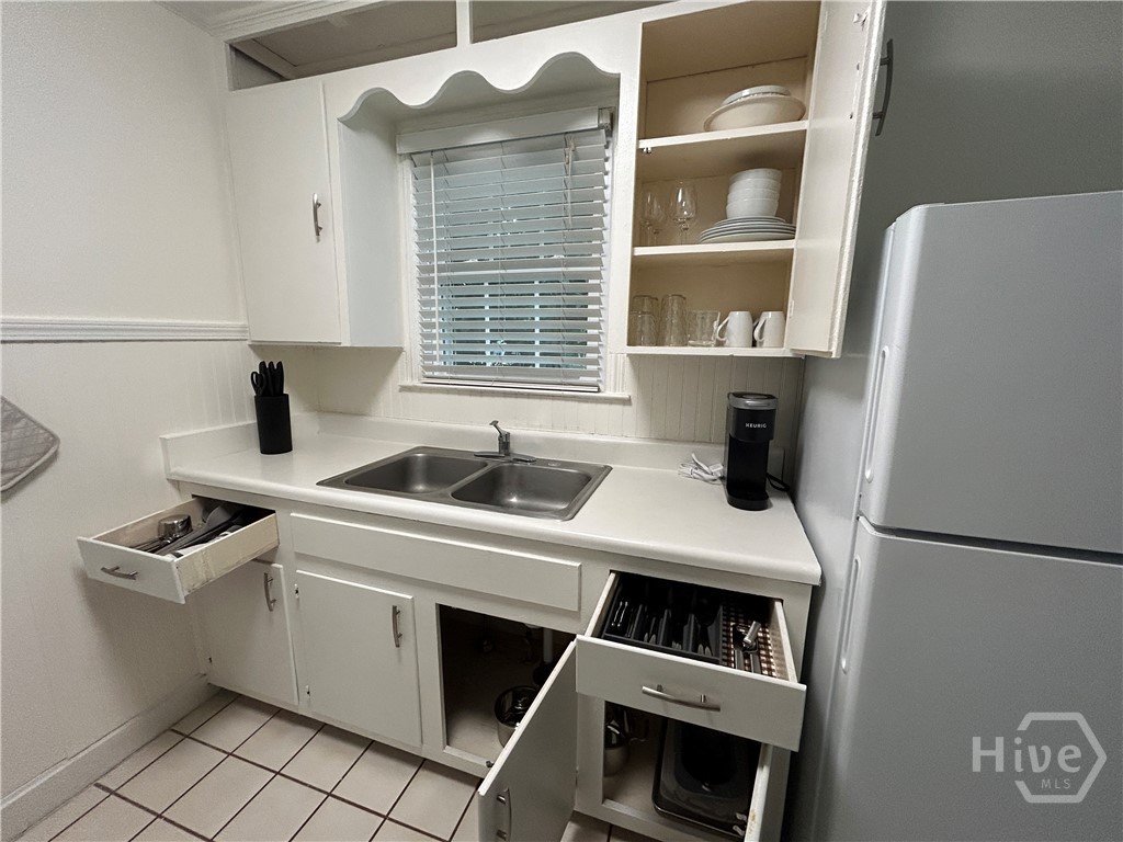 1506 E 50th Street Property Photo 9