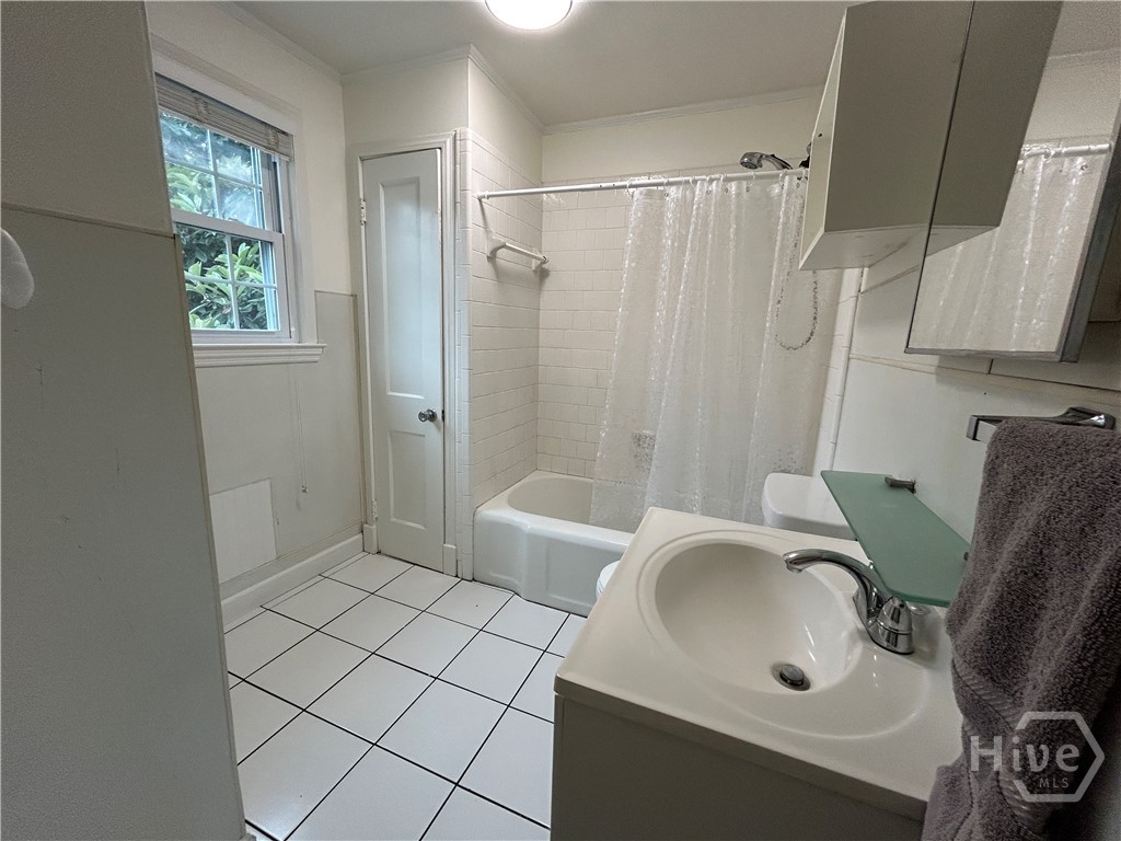 1506 E 50th Street Property Photo 11