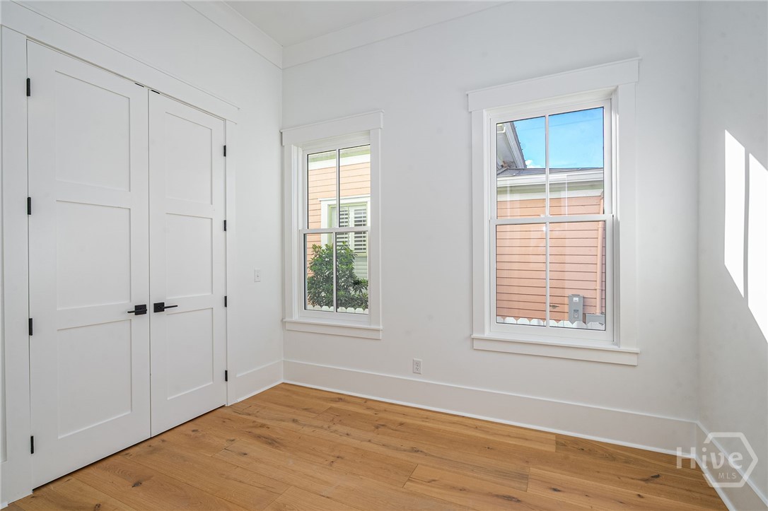 312 W 38th Street Property Photo 13