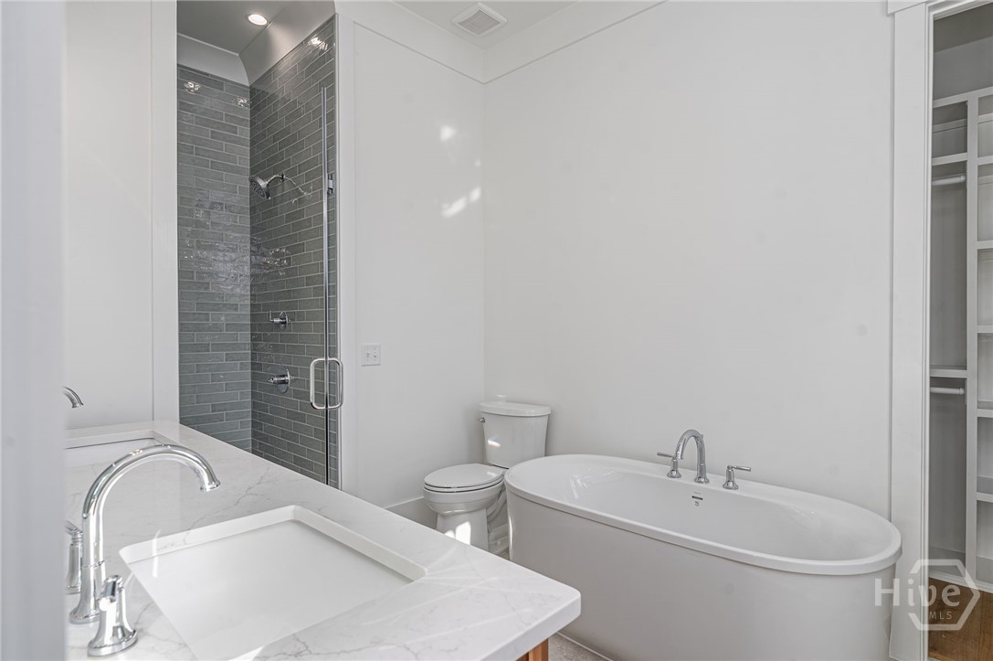 312 W 38th Street Property Photo 20