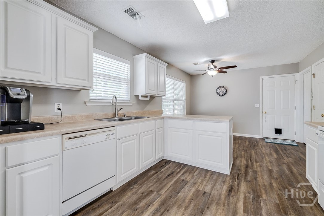 507 Cobblestone Circle Property Photo 13