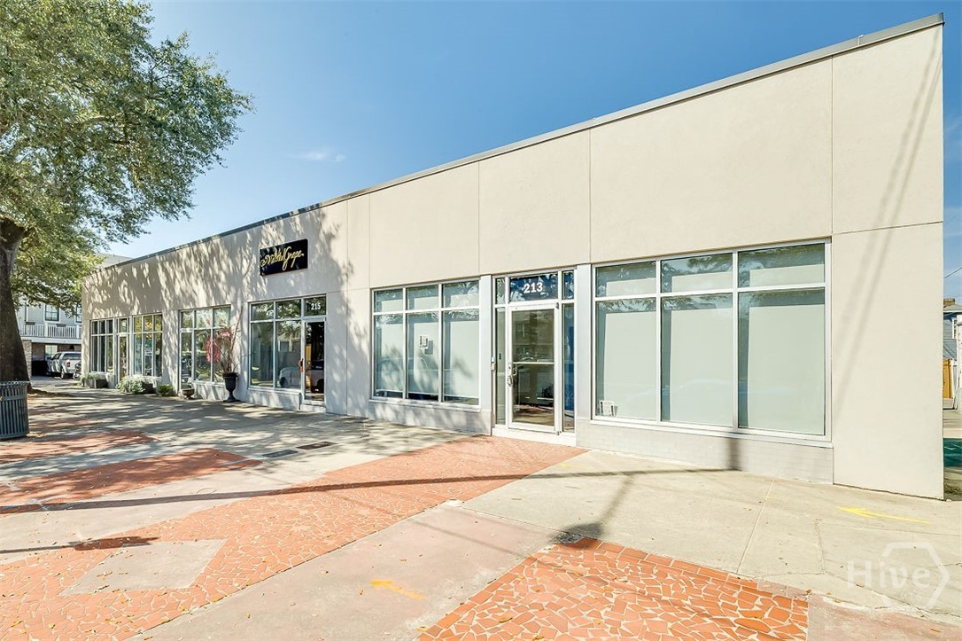 215 E Broad Street Property Photo 10