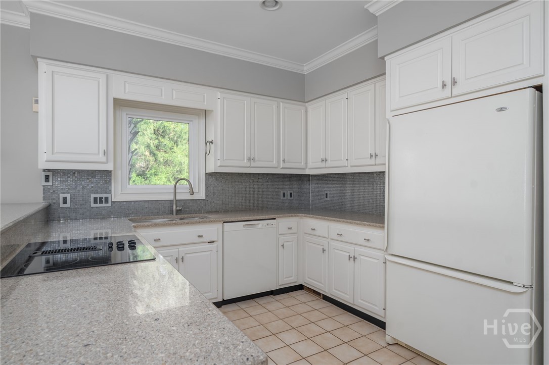 1 Bishopwood Court Property Photo 7