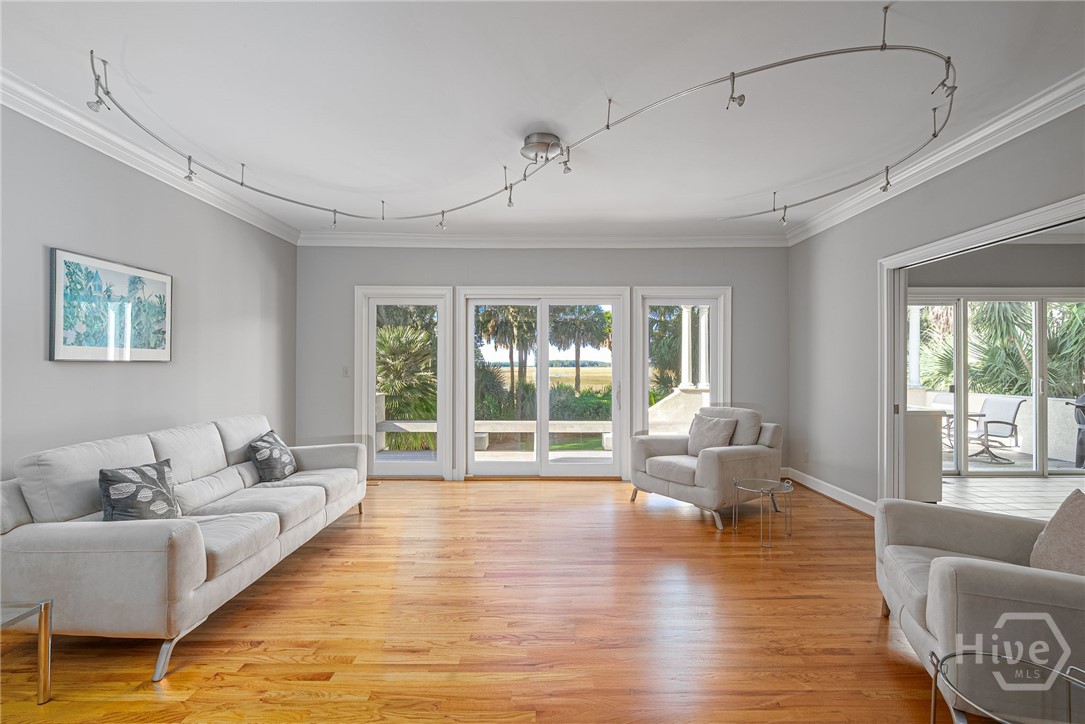 1 Bishopwood Court Property Photo 12