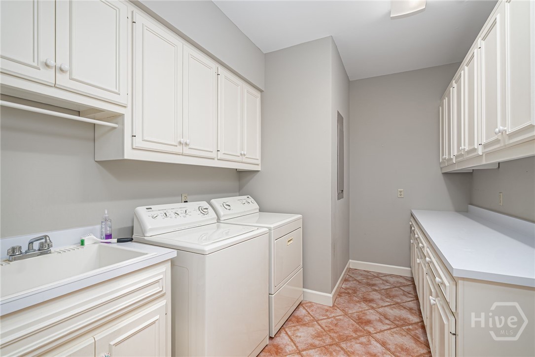 1 Bishopwood Court Property Photo 20