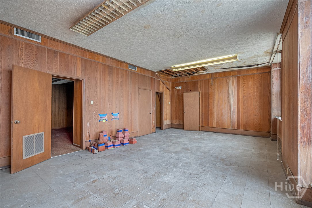 100 E Bay Street Property Photo 31