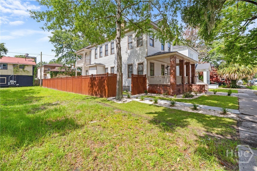 407 W 35th Street Property Photo 5