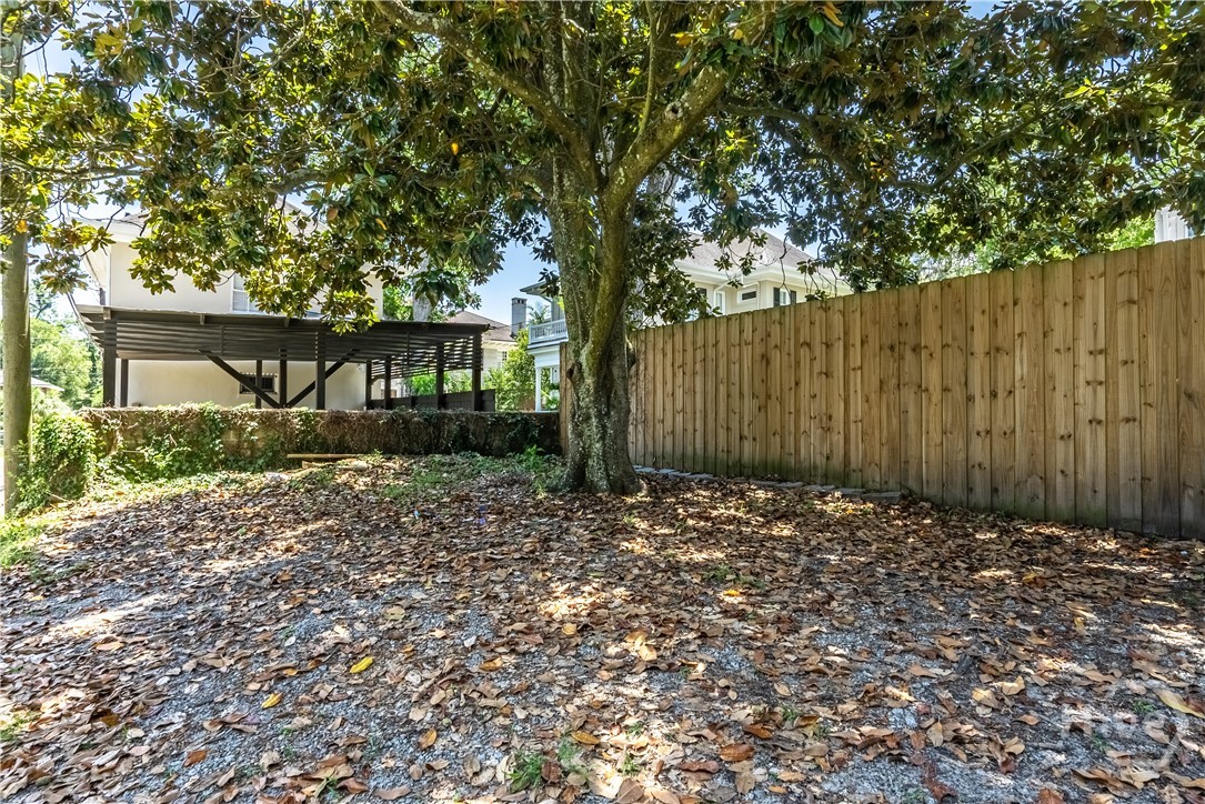 602 E Victory Drive Property Photo 39