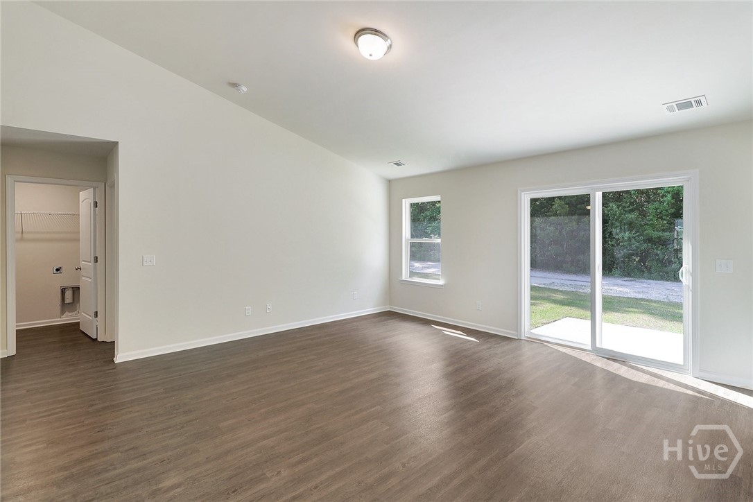205 Willis Way Property Photo 12