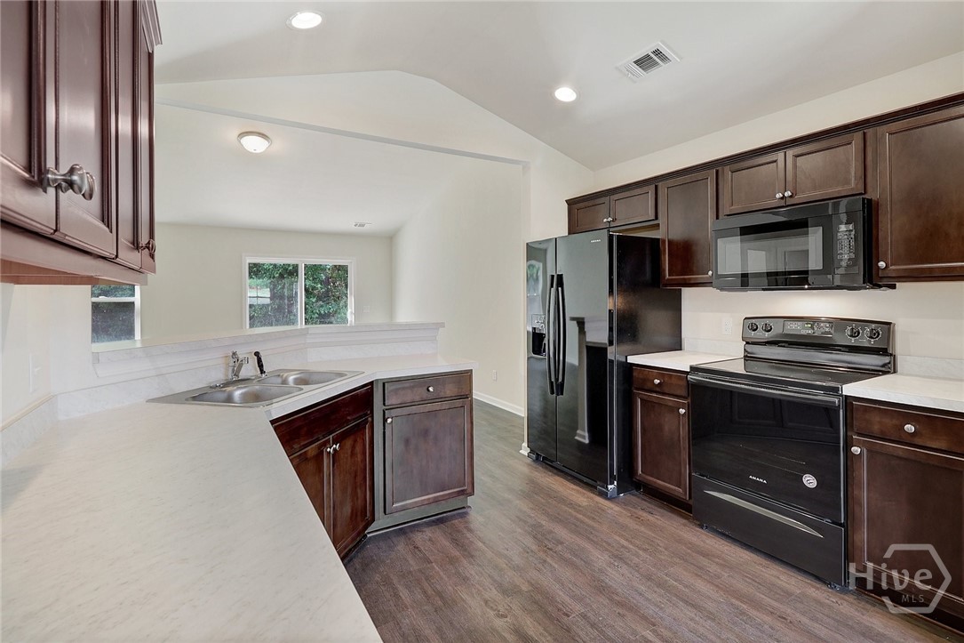 241 Willis Way Property Photo 10