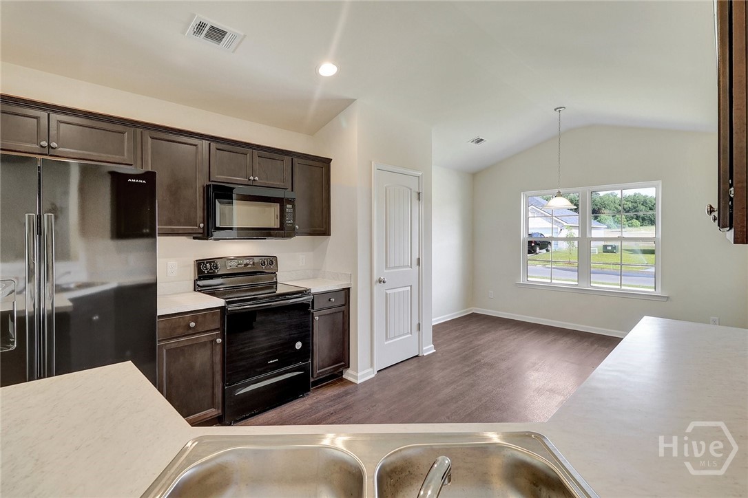 241 Willis Way Property Photo 12