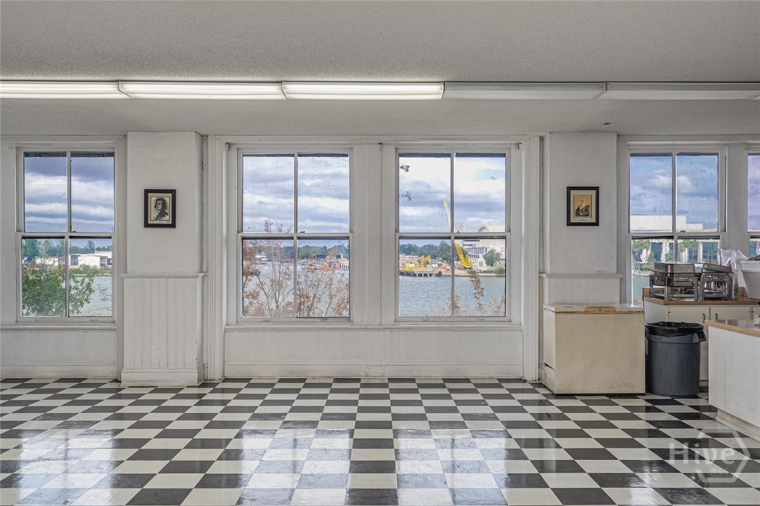 100 E Bay Street Property Photo 23