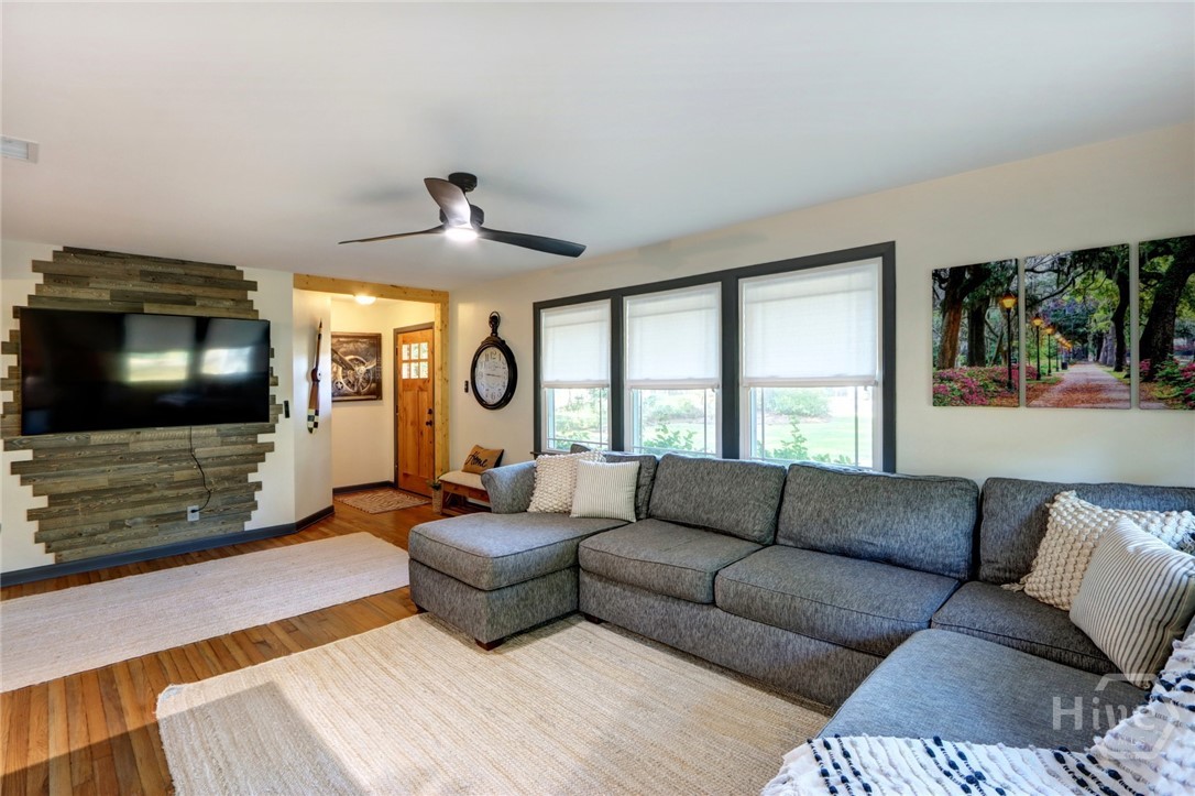 171 Smith Avenue Property Photo 4